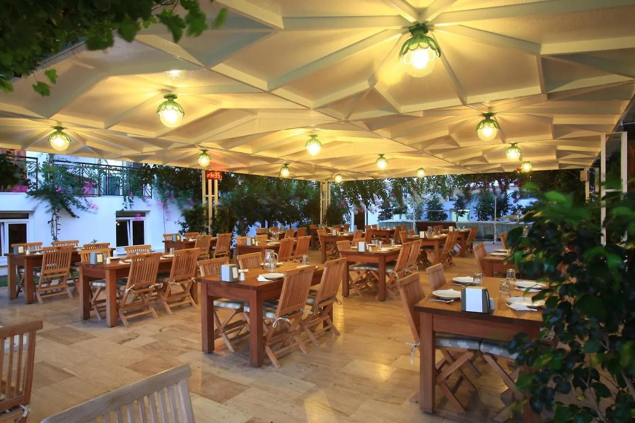 Catamaran Hotel Gündoğan